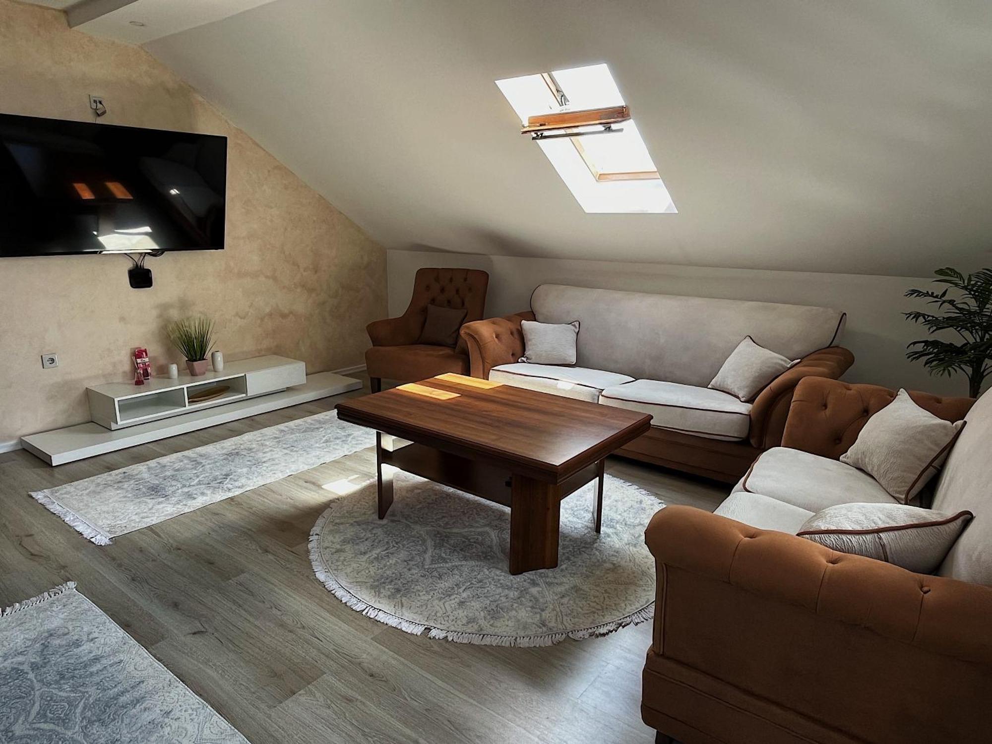 Apartment Hm